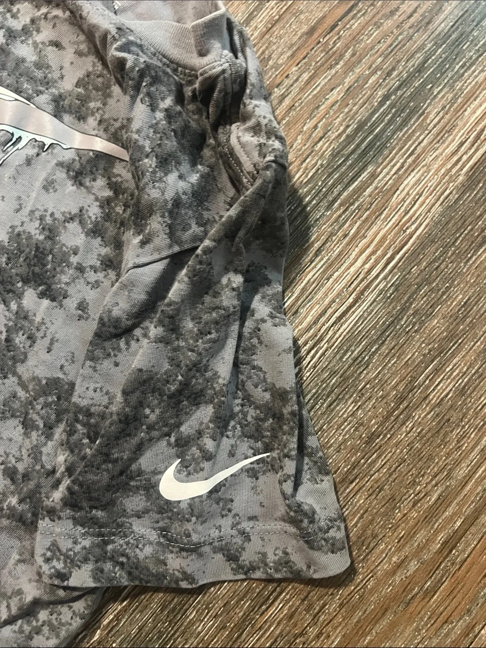 Nike Boys Gray Medium T Shirt Bundle